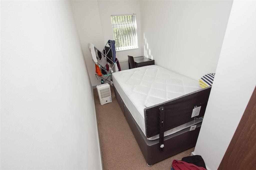 Flat Tiverton Road in Birmingham