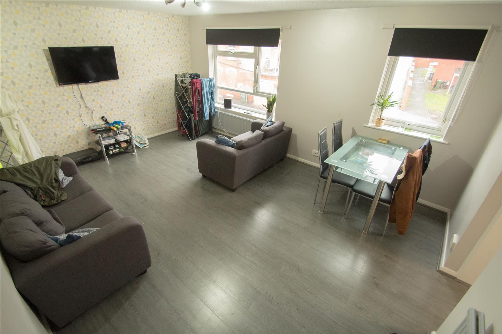 Flat Westfield Terrace in Leeds