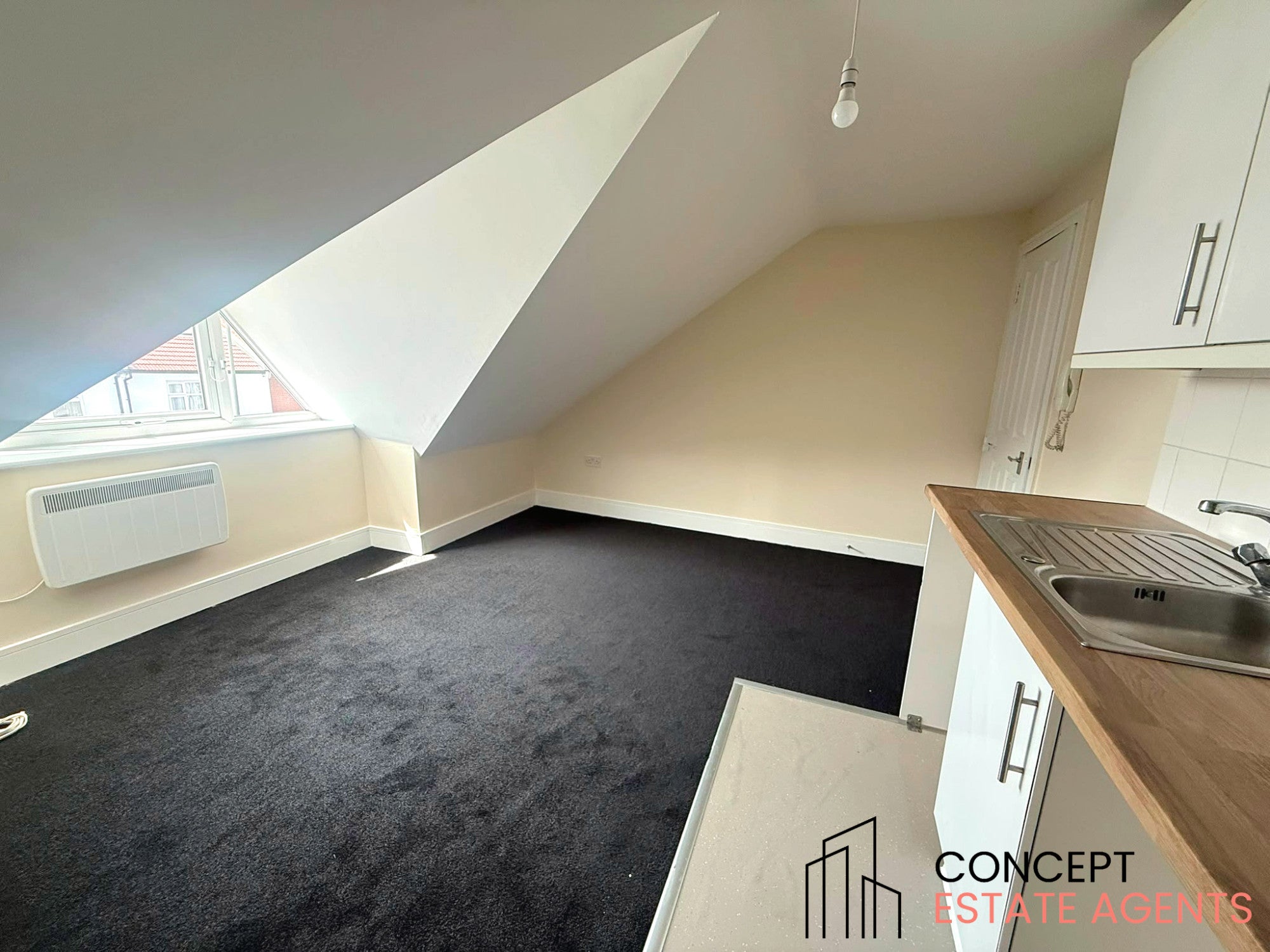 Flat Blackshaw Road in Greater London