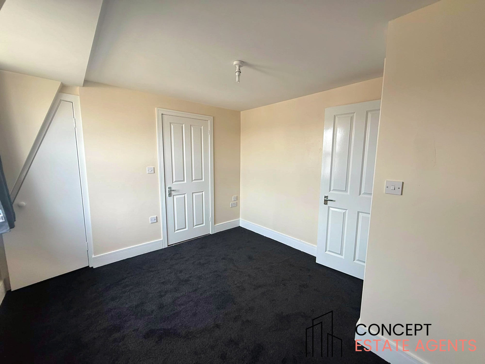 Flat Blackshaw Road in Greater London