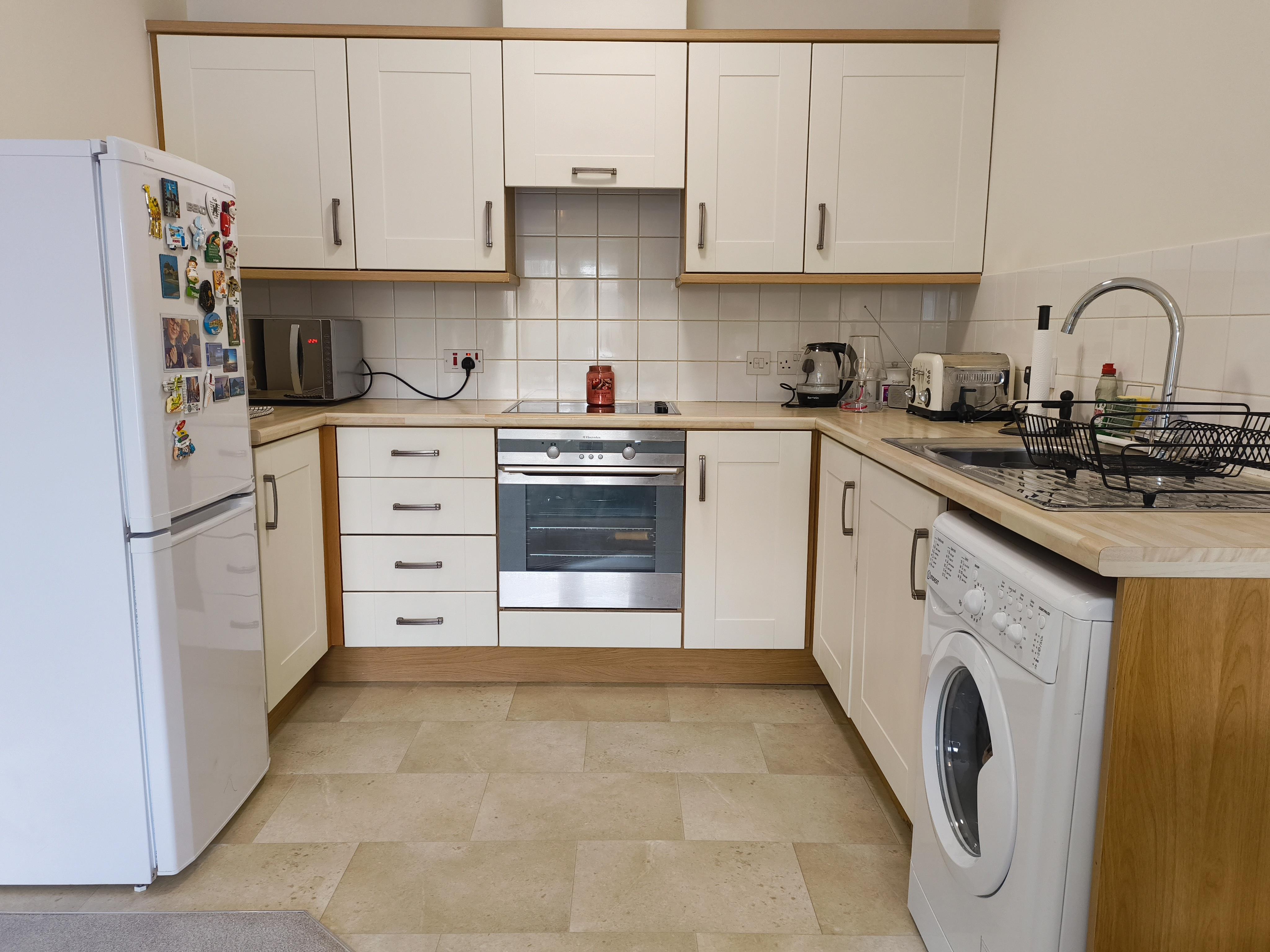 Flat Slim Close in Kettering