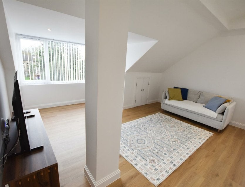 Flat Albert Road in Greater London