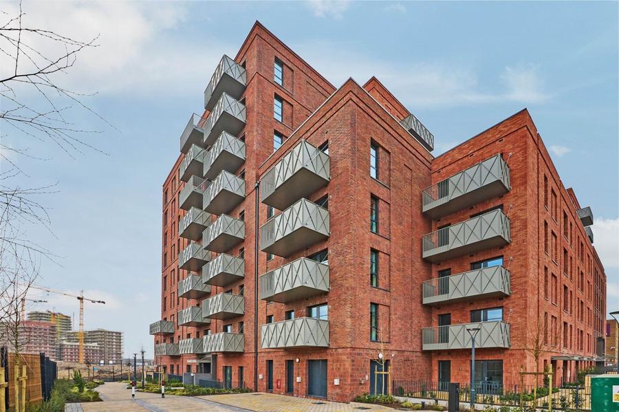 Flat New Road in Greater London