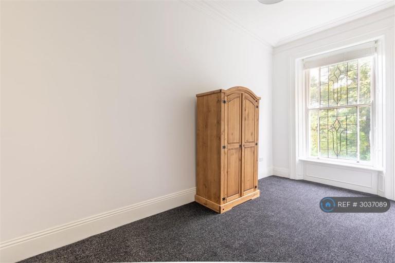 Flat Mowbray Road in Sunderland