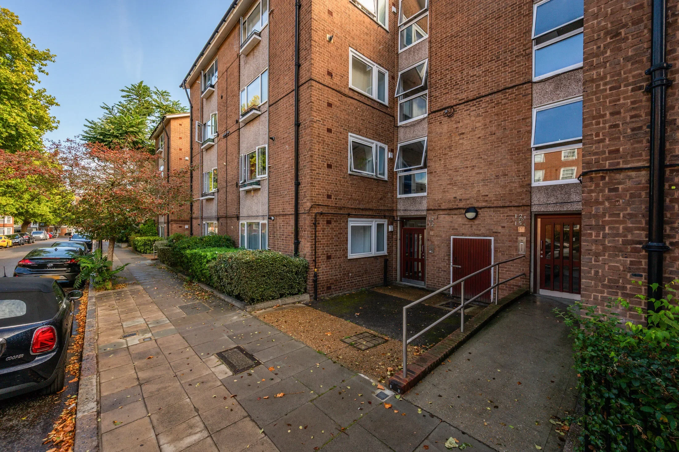 Flat Newcourt Street in City of Westminster