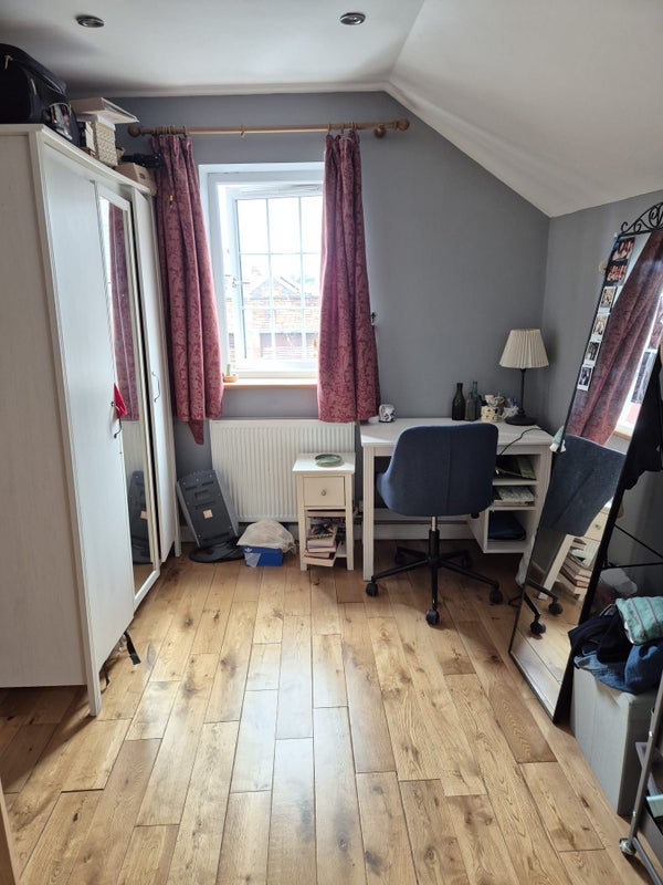 Room Ferndale Street in Cardiff