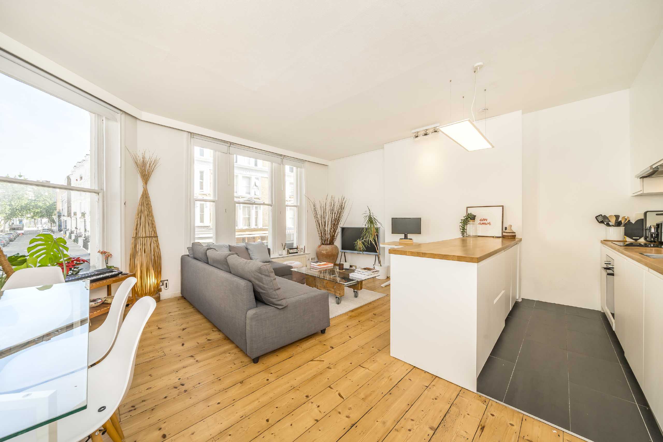 Flat Talbot Road in Greater London