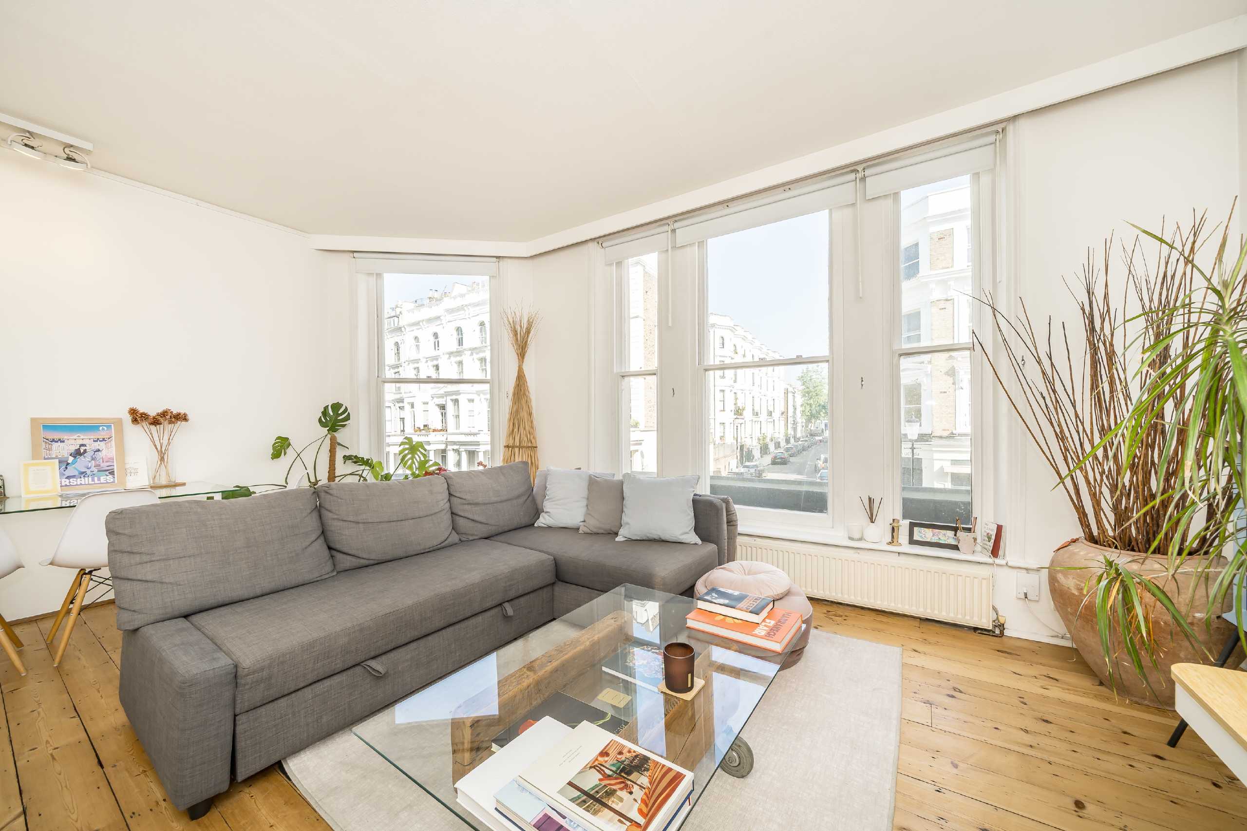Flat Talbot Road in Greater London