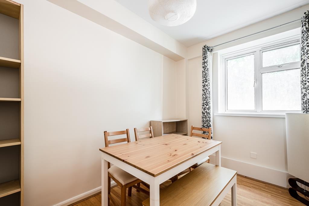 Flat Sidmouth Mews in Greater London