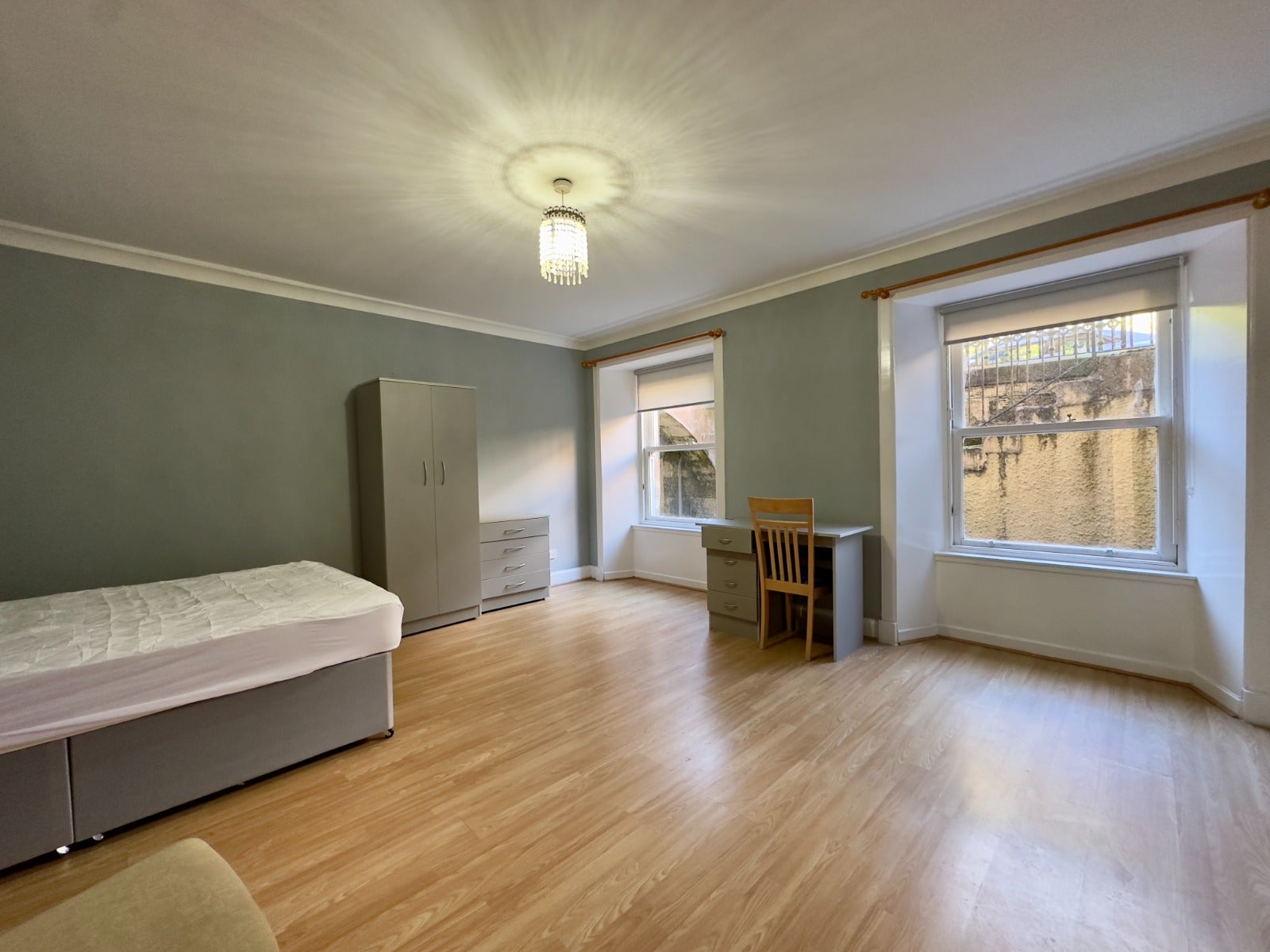 Flat West Princes Street in Glasgow