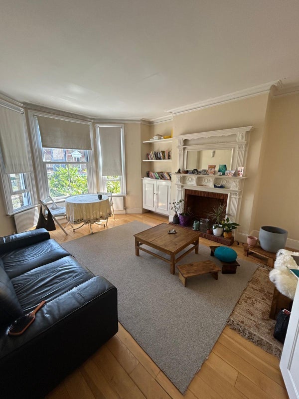 Room Granville Road in Greater London