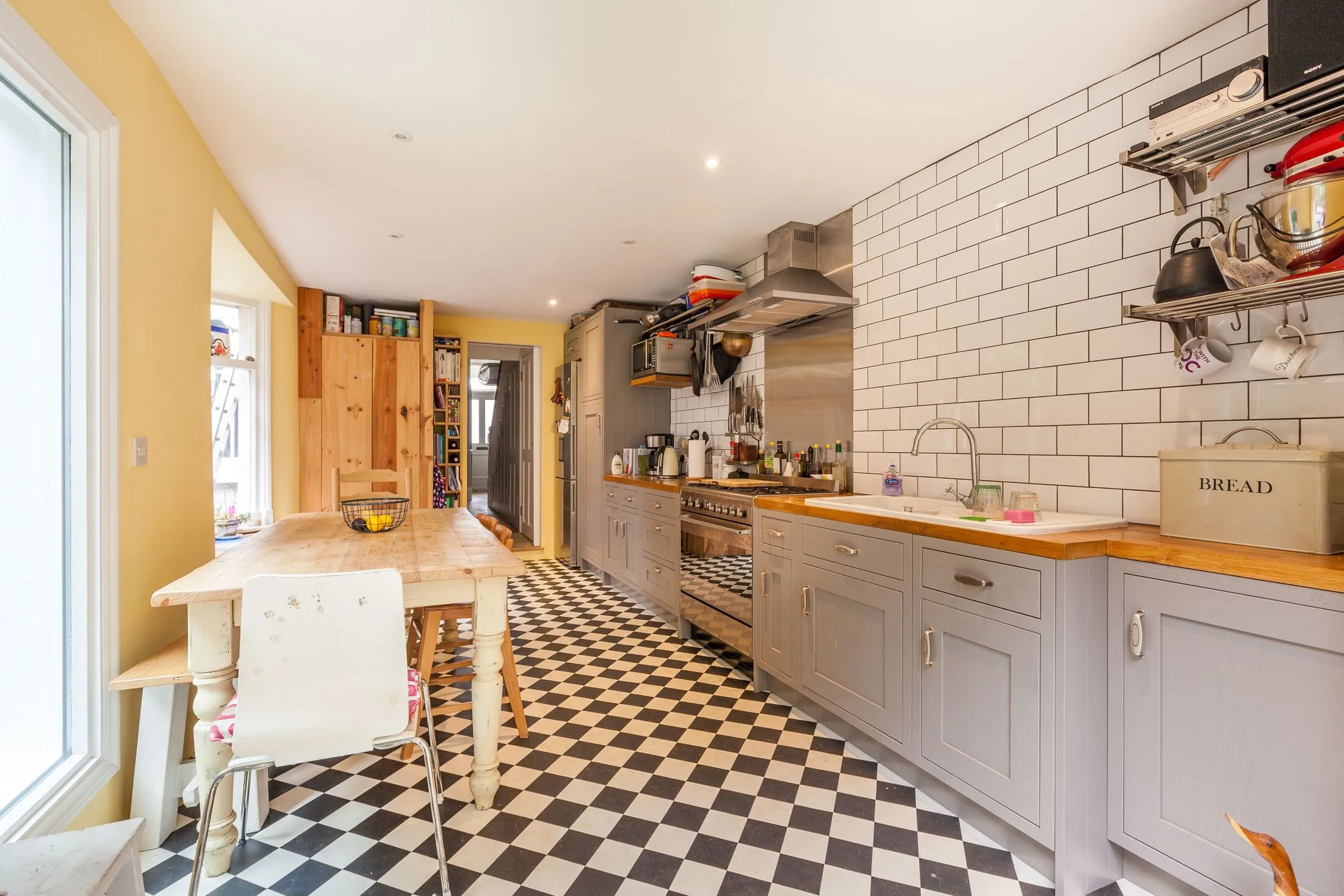 House Lockhart Street in Greater London