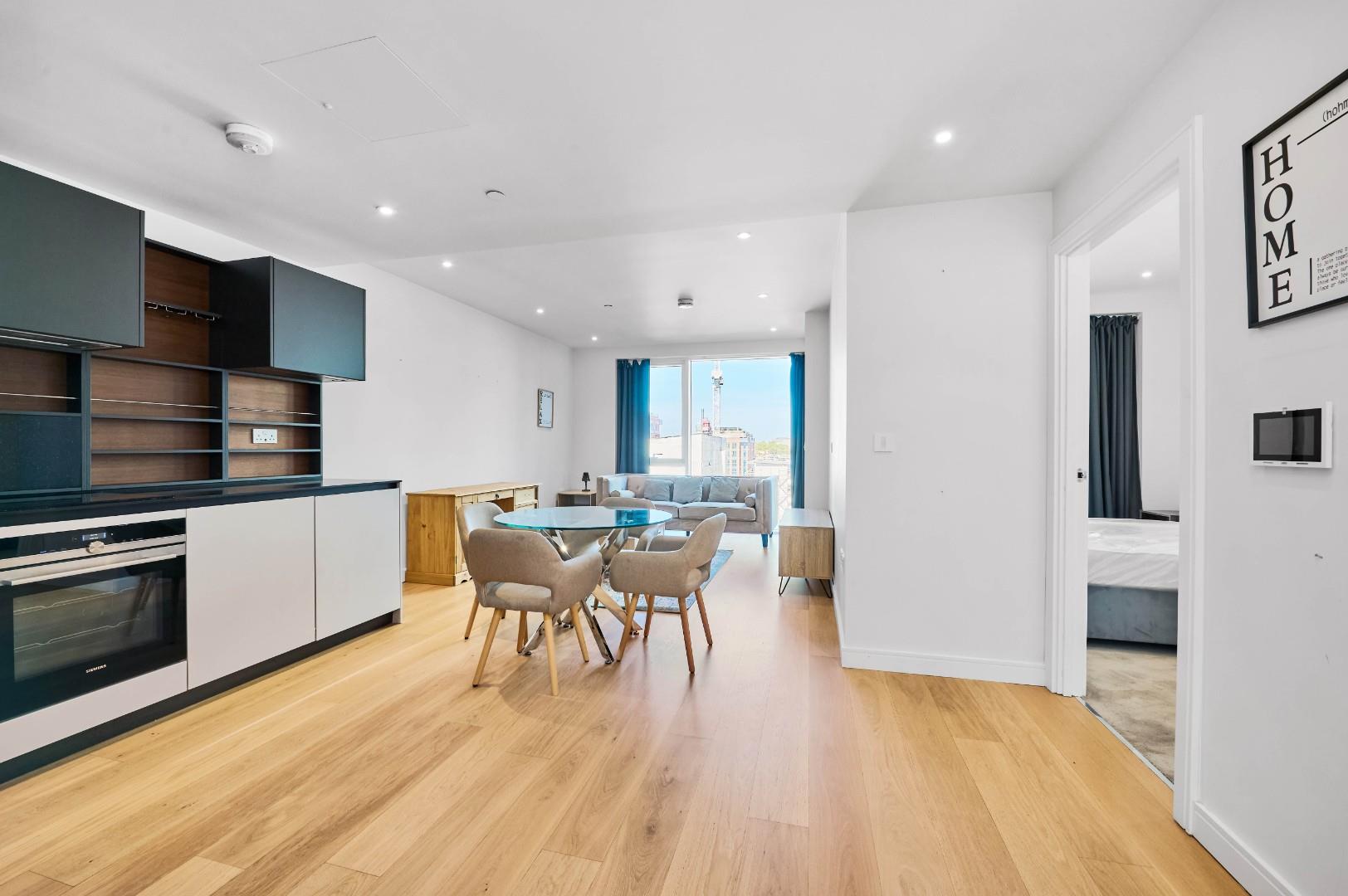Flat Thurstan Street in Greater London