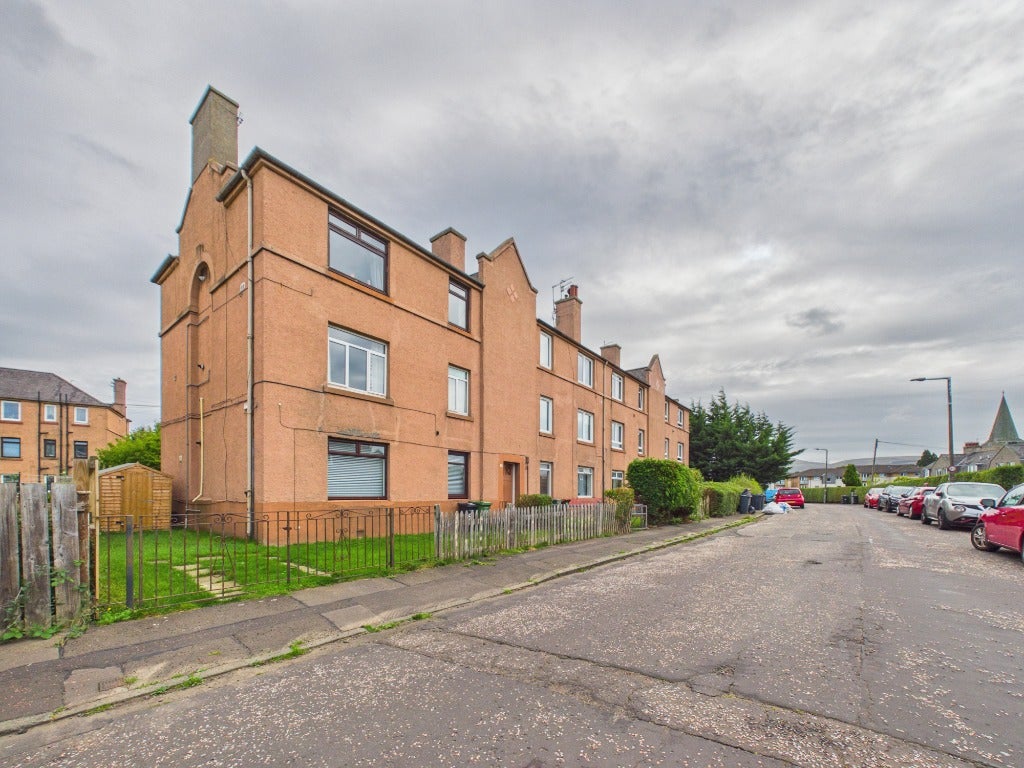 Flat Stenhouse Avenue West in City of Edinburgh