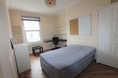 Flat Warwick Street in Royal Leamington Spa