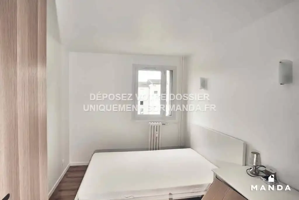 Flat Rue Kerguelen in Reims