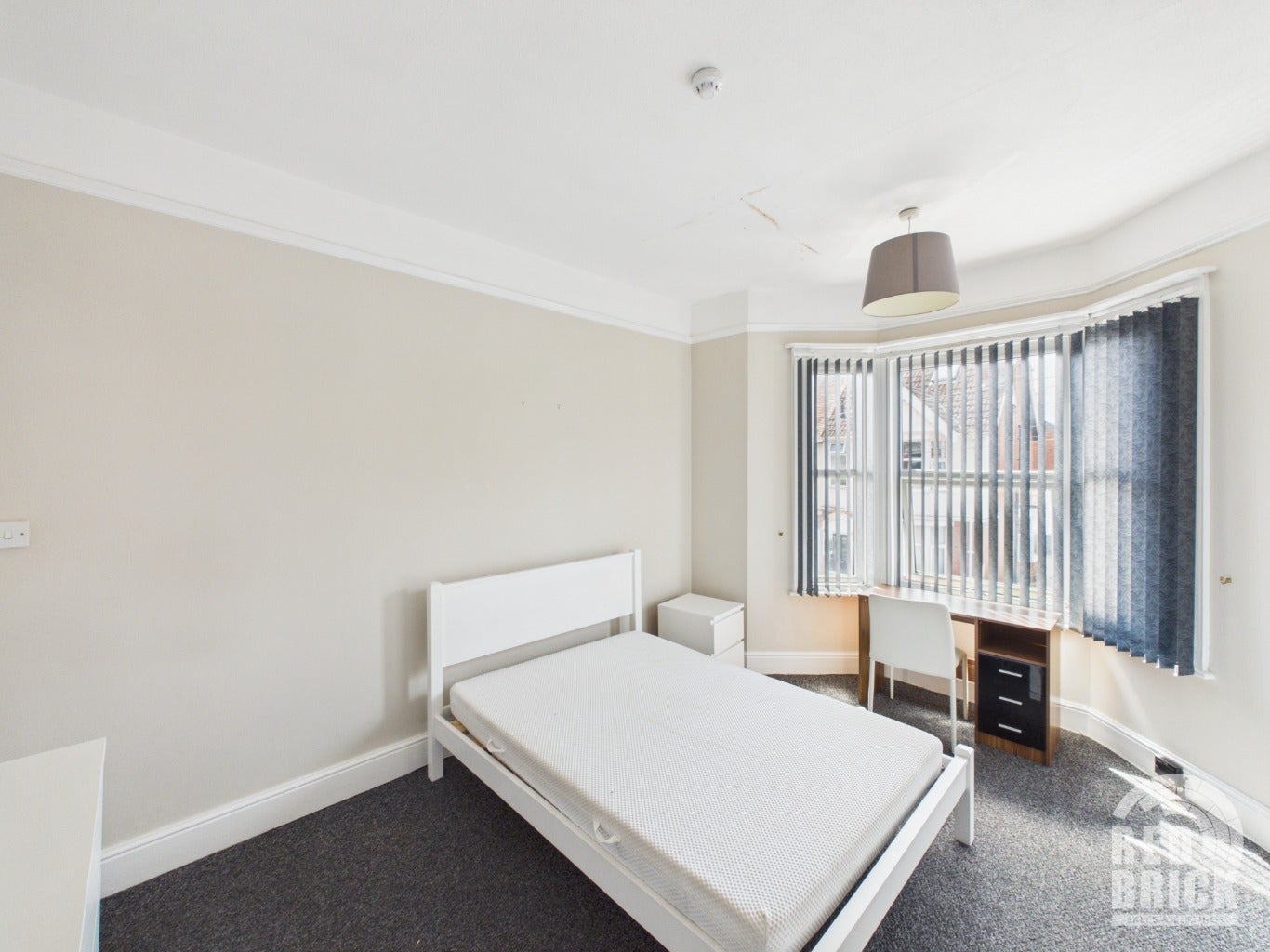 Room Marlborough Road in Coventry