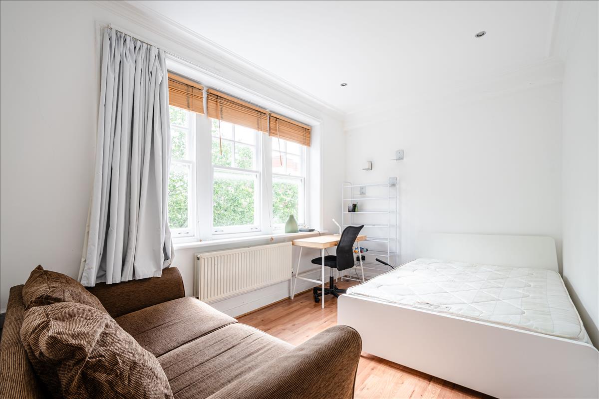 Flat Handel Street in Greater London