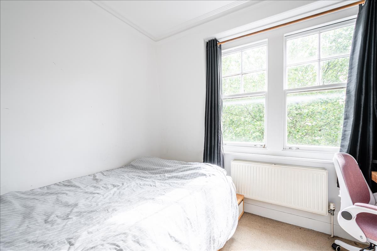 Flat Handel Street in Greater London