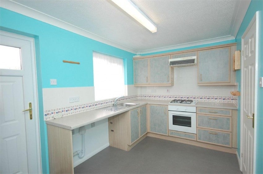House Applegarth Close in Corby