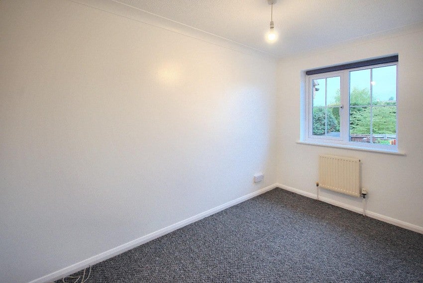 House Applegarth Close in Corby