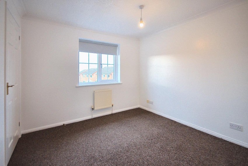 House Applegarth Close in Corby