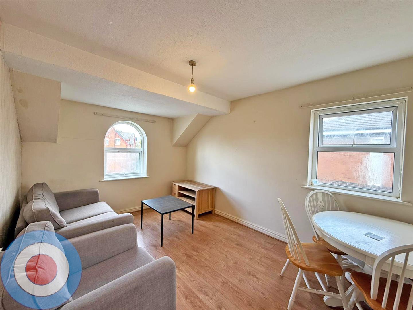 Flat Wilmslow Road in Manchester