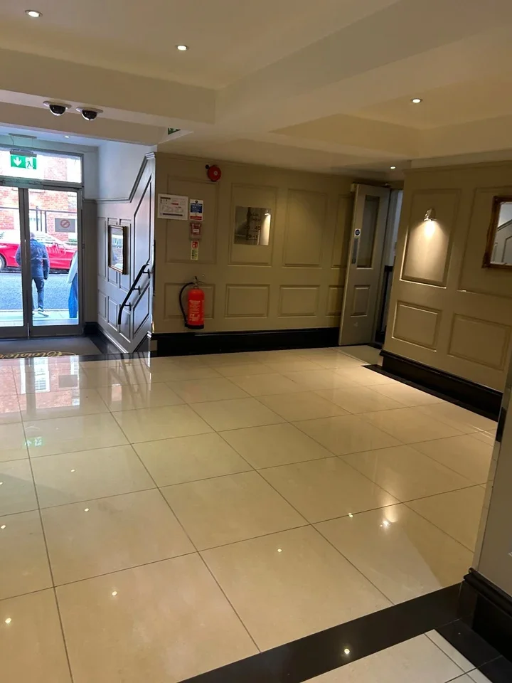 Flat Lucan Place in Greater London
