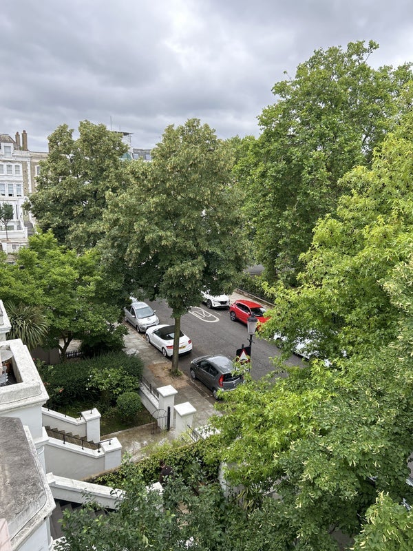 Room St Charles Square in Greater London