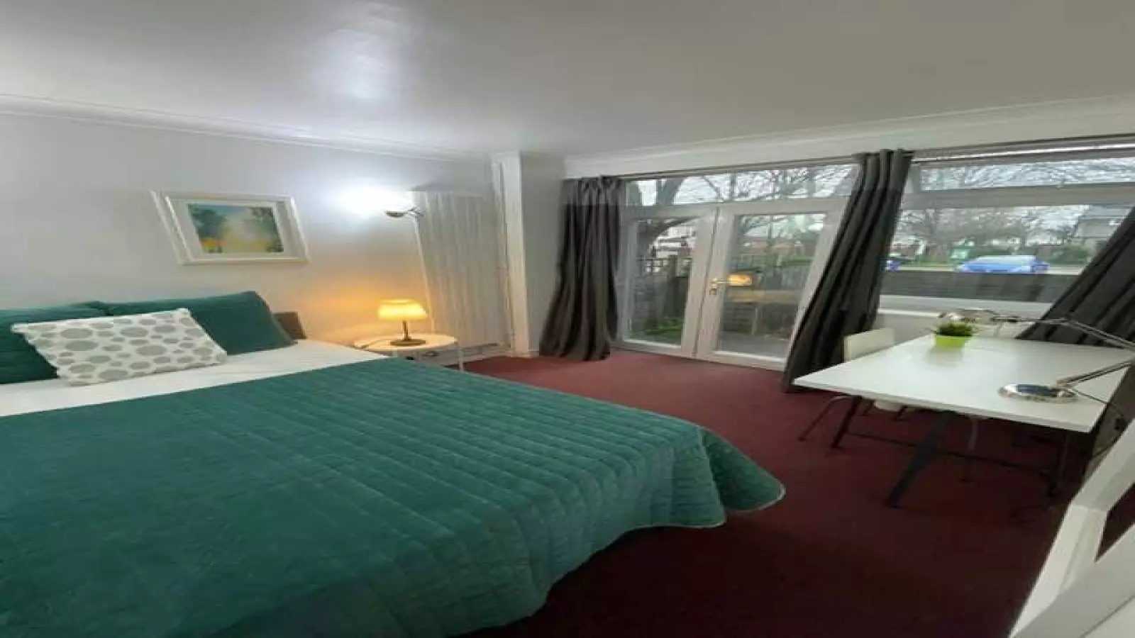 Flat Gressenhall Road in Greater London