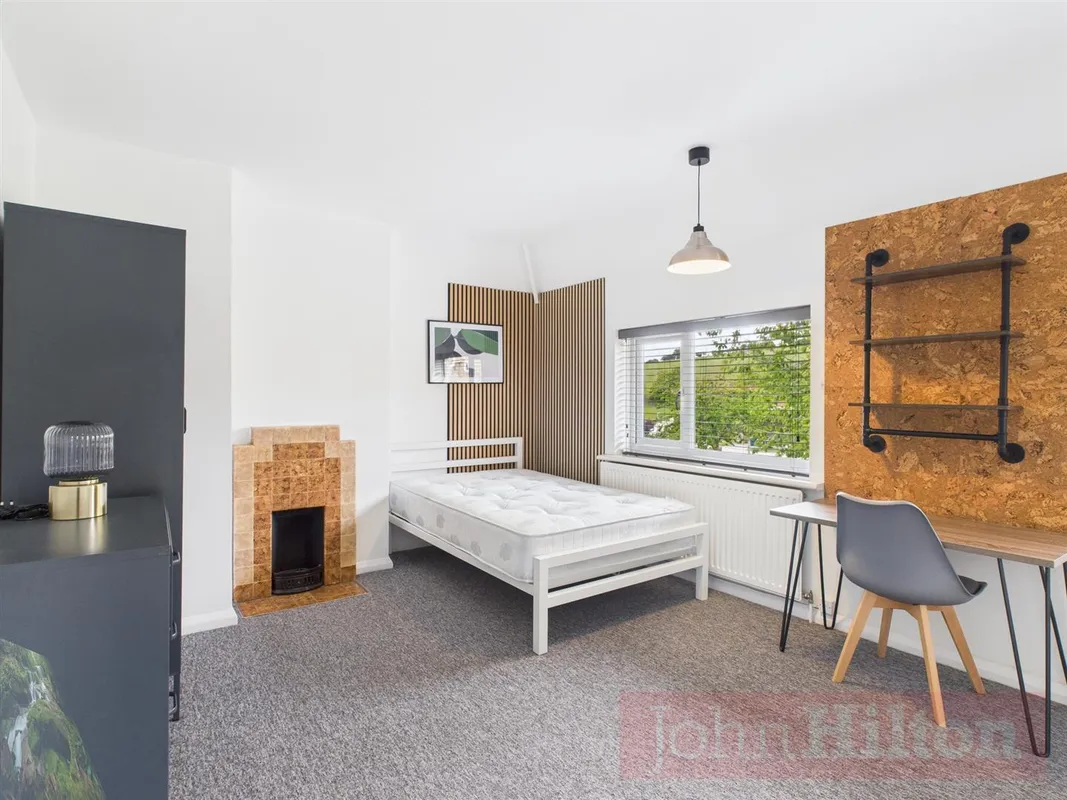 Room Nanson Road in Brighton