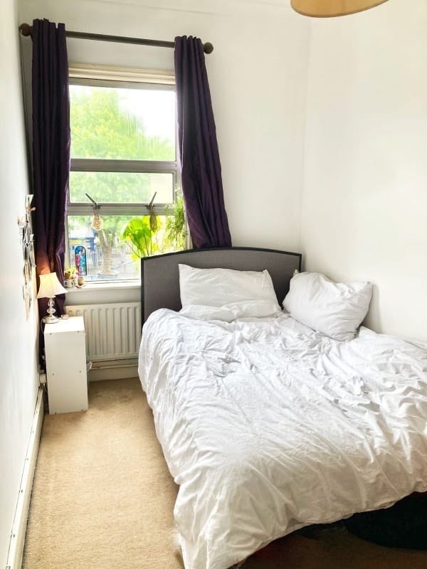 Room Dorset Road in Greater London