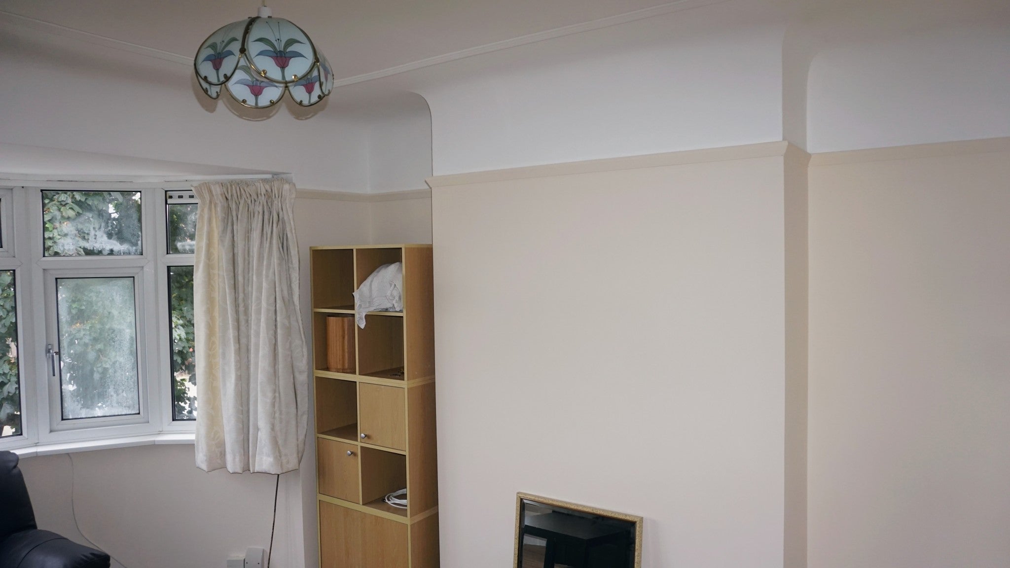 Flat Kenmore Avenue in Greater London