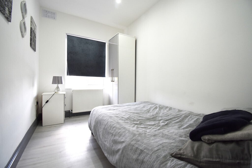 Flat Daventry Road in Coventry