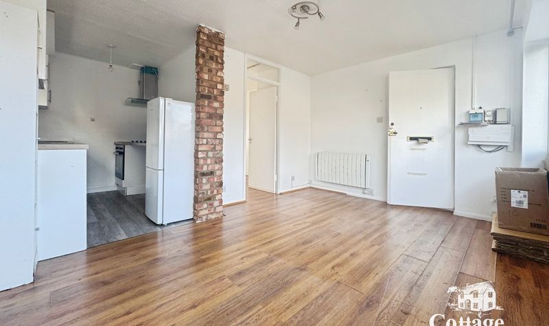 Flat Berners Way in Broxbourne