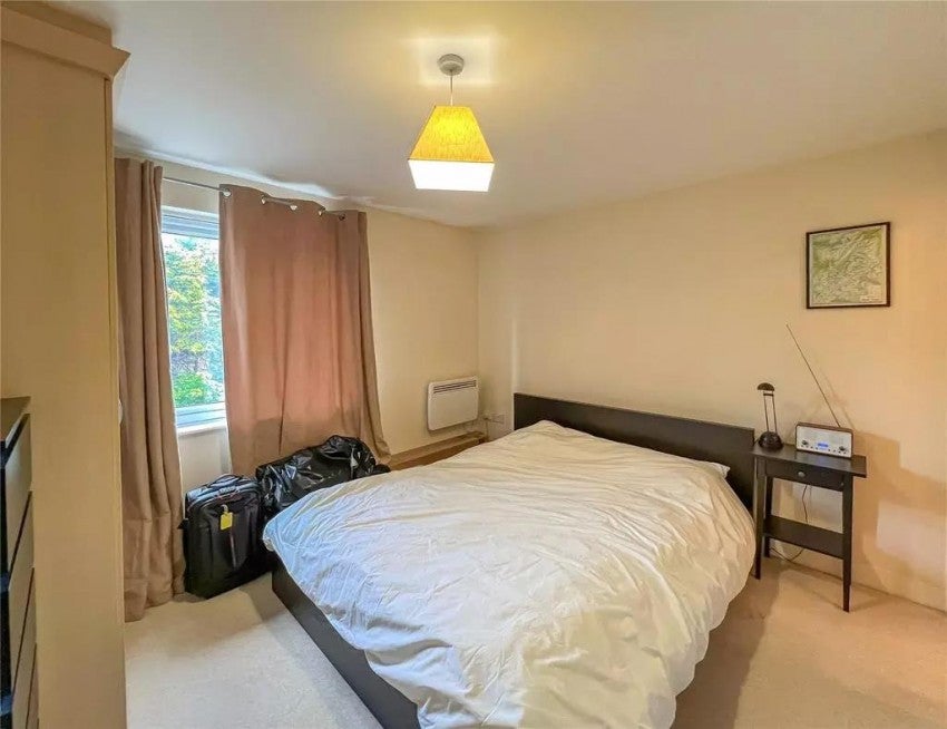 Flat Hollybrook Park in Bristol