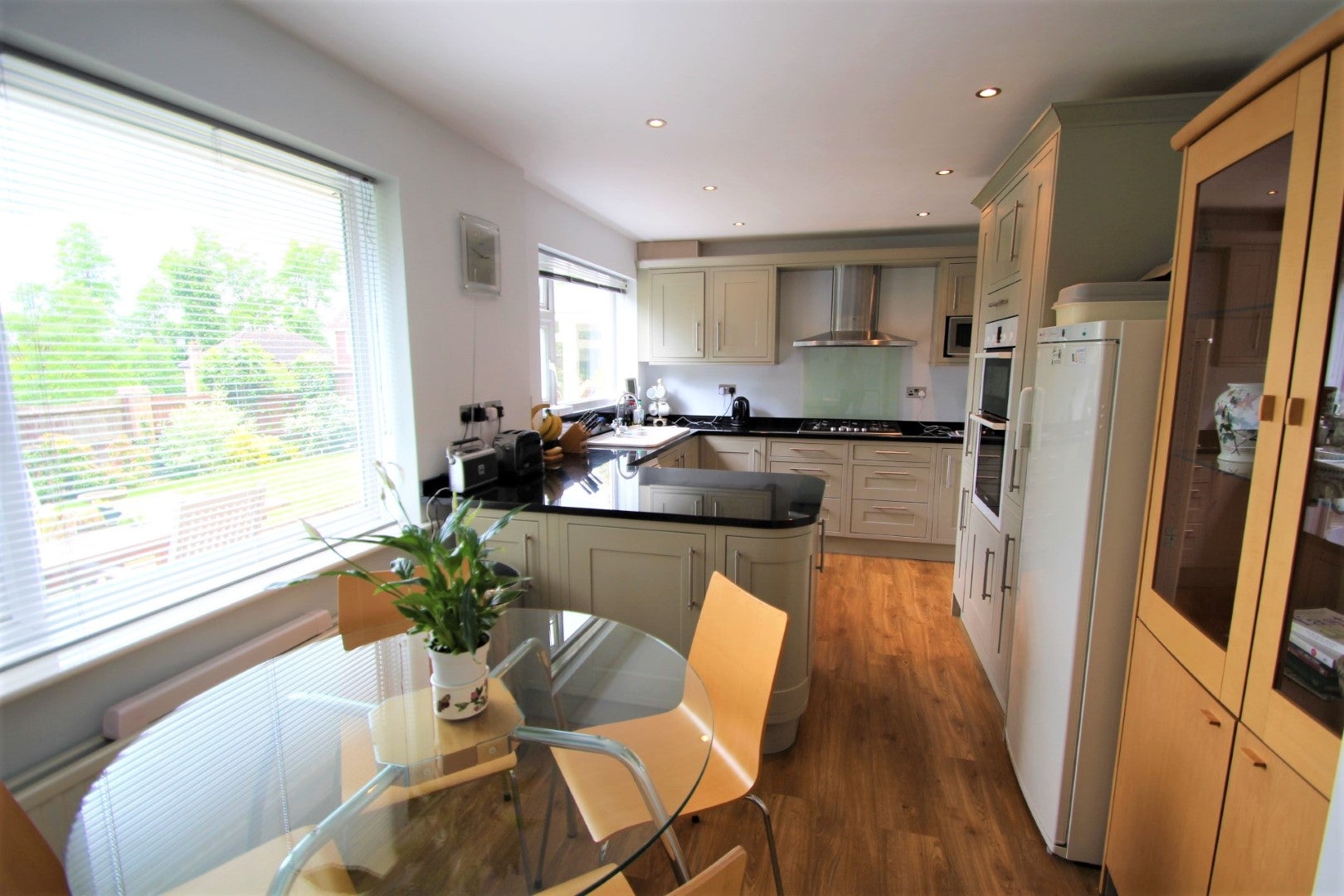 House Worth Park Avenue in Crawley