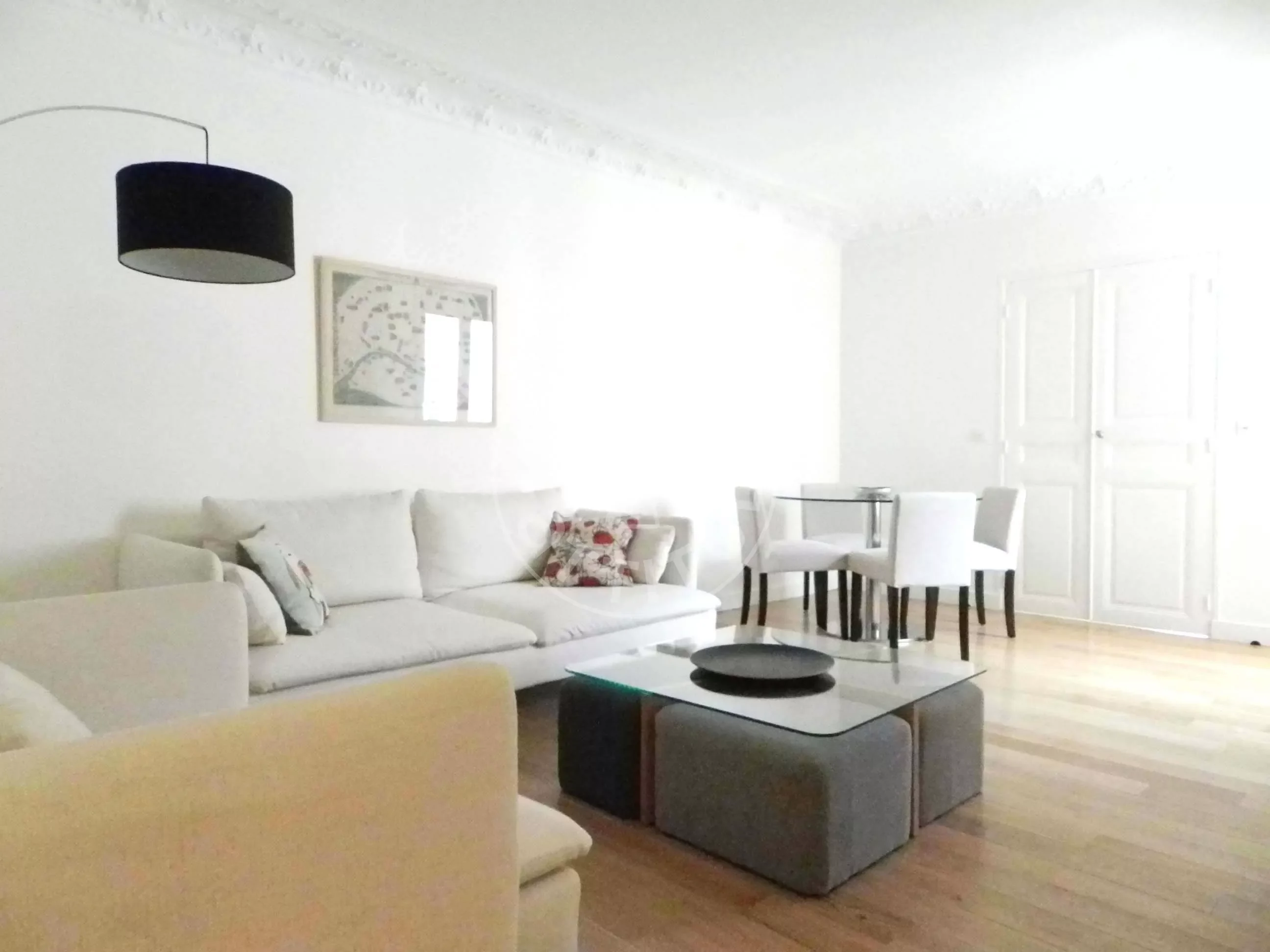Flat Rue de Vintimille in Paris