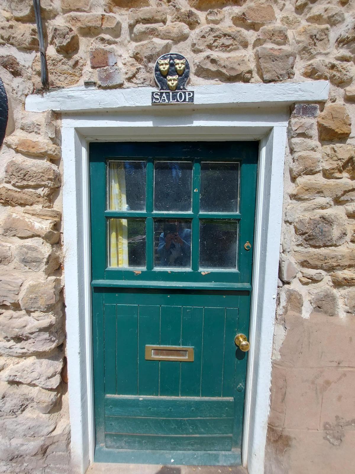 House Broseley Close in Shrewsbury