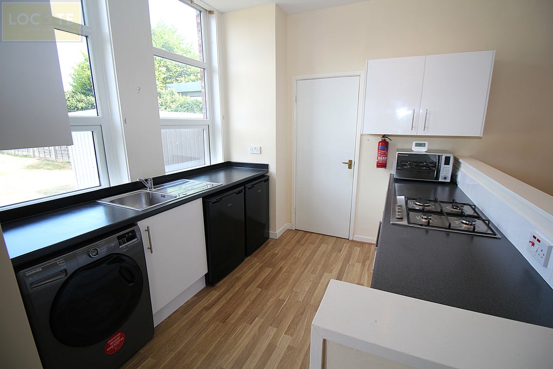 Flat Irlam Road in Trafford