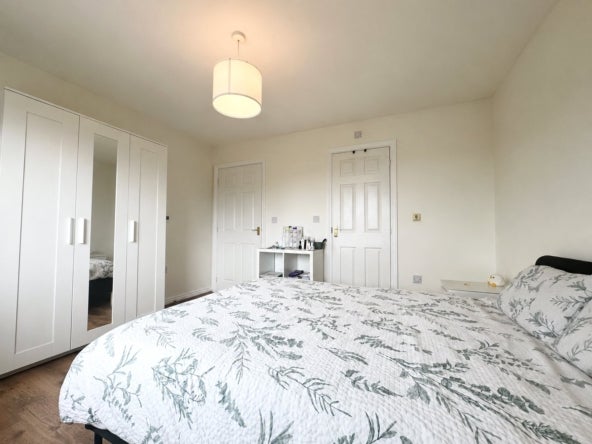 House Celsus Grove in Swindon