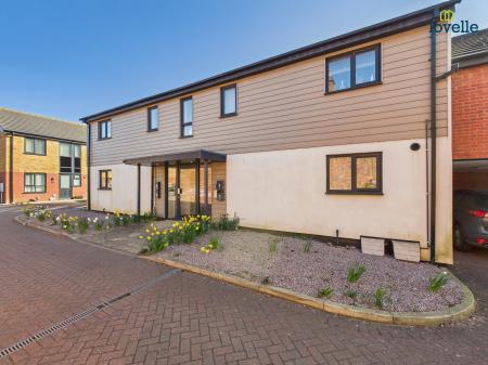 Flat Oxford Street in West Lindsey