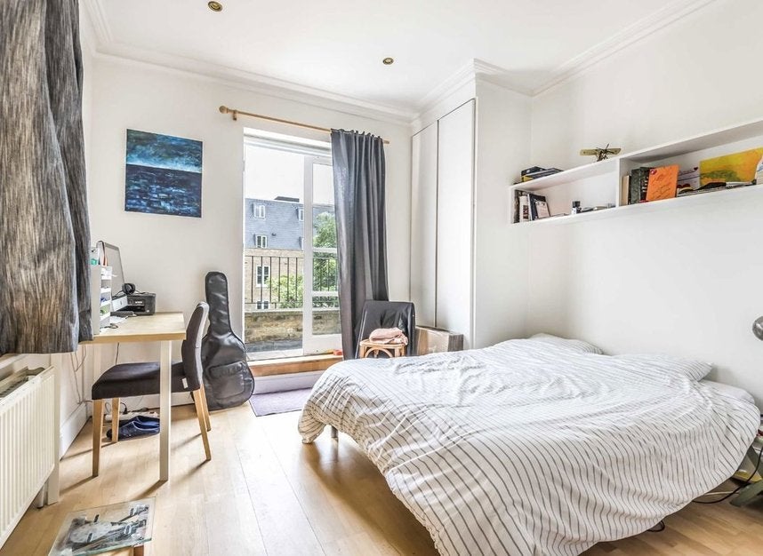 Flat Nevern Square in Greater London