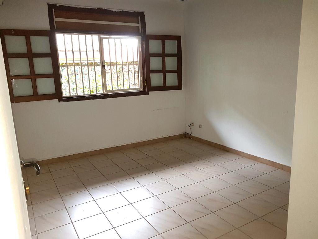 Maison Rue du Canal à Kourou