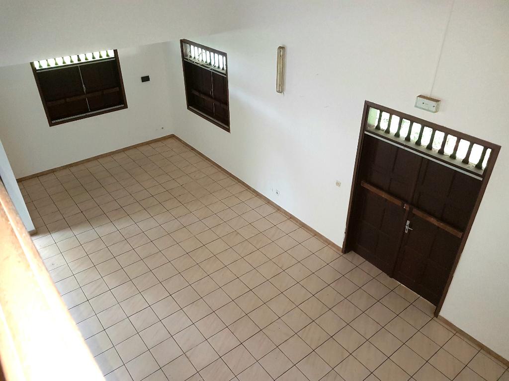 Maison Rue du Canal à Kourou