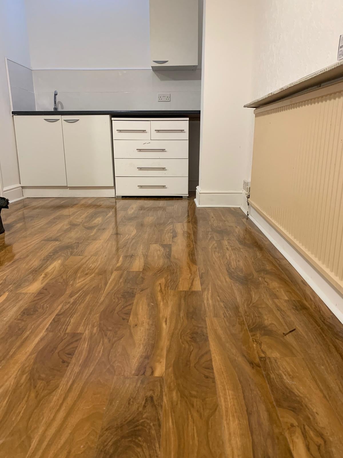 Flat Charter Avenue in Greater London