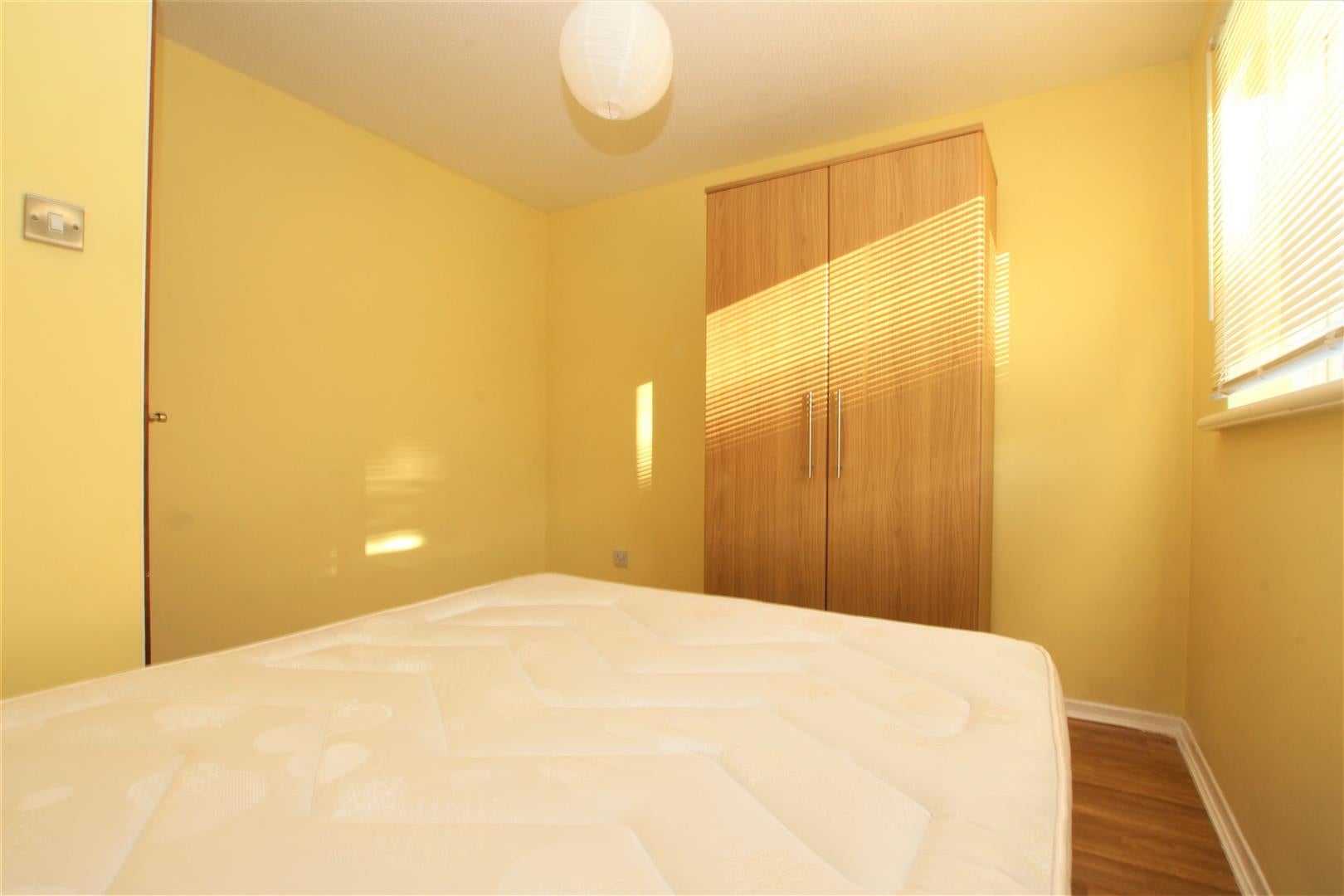Flat Burdetts Road in Greater London
