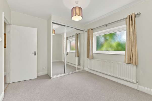 Flat Hanah Court in Greater London