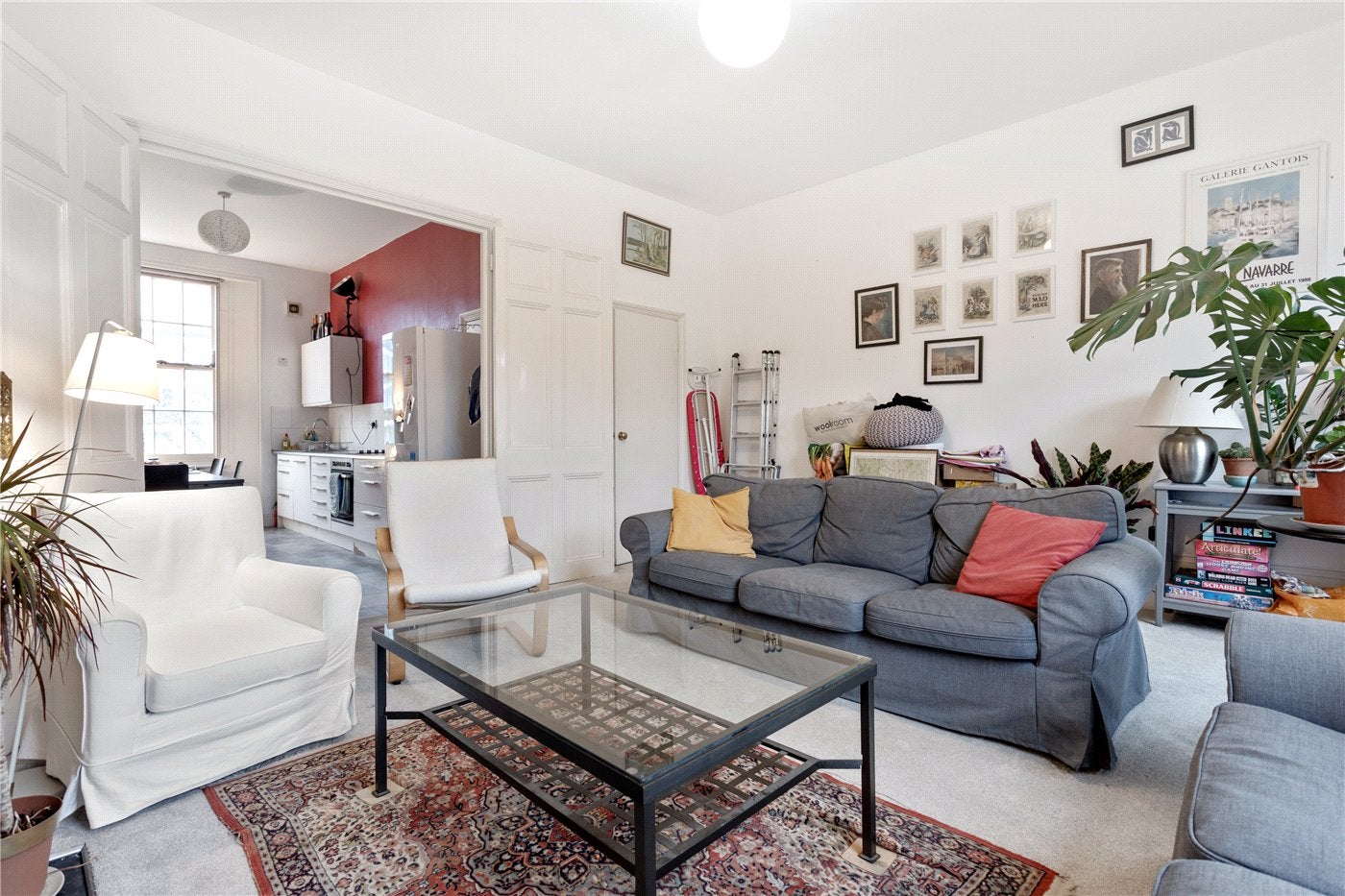 Flat Fentiman Road in Greater London