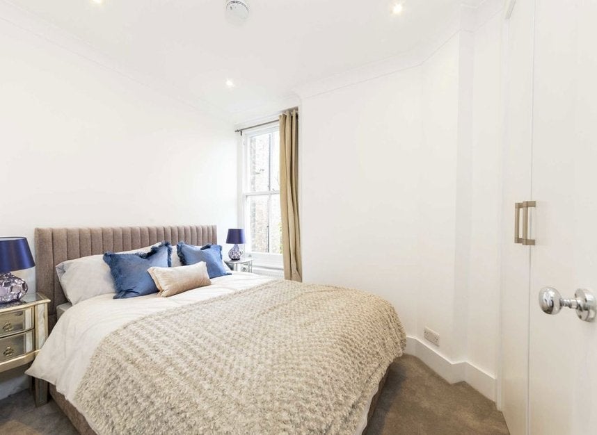 Flat Westville Road in Greater London